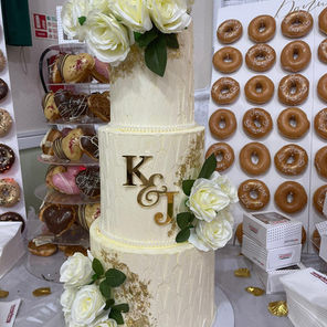 6&8&10 INCH 3 TIER FLORAL GOLD AND WHITE WEDDING CAKE