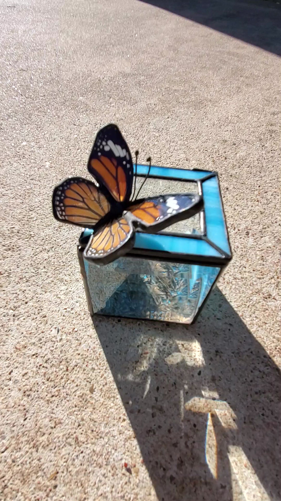 Thumbnail: Monarch butterfly jewelry box 