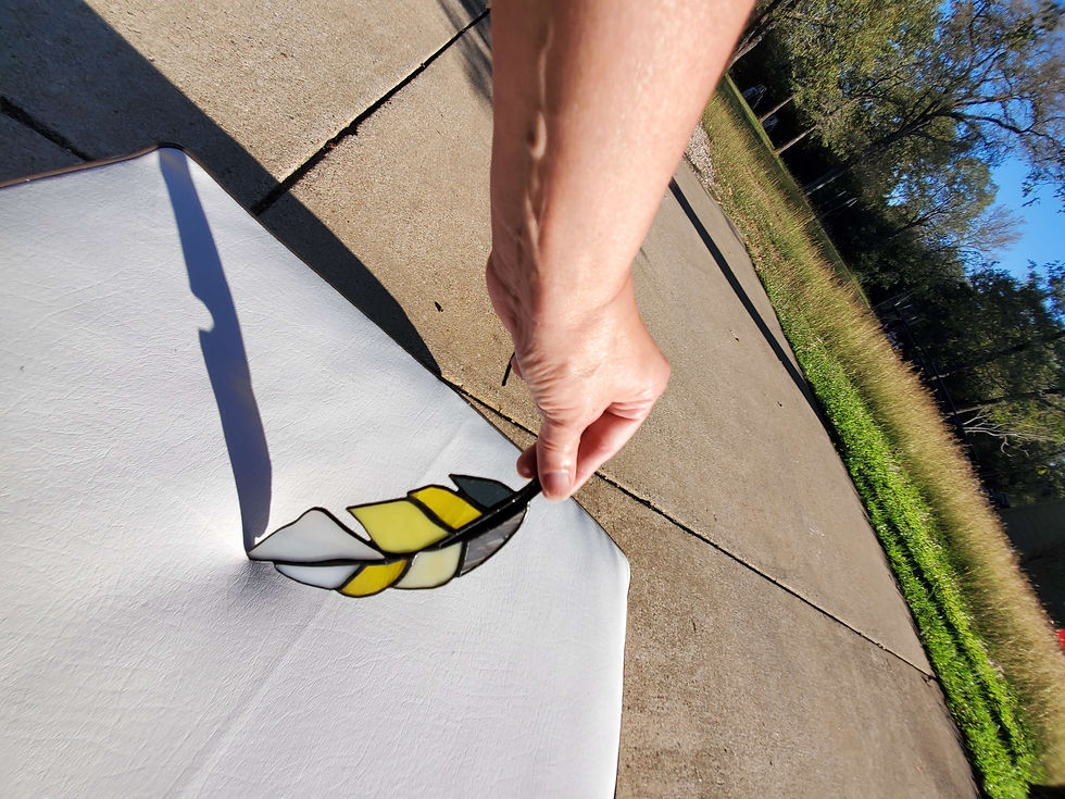 Thumbnail: Stainedglass feather 