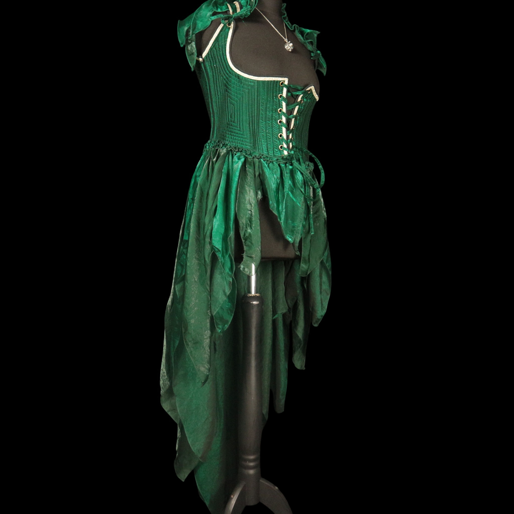IVY TEASEWHIRL Fae Gown