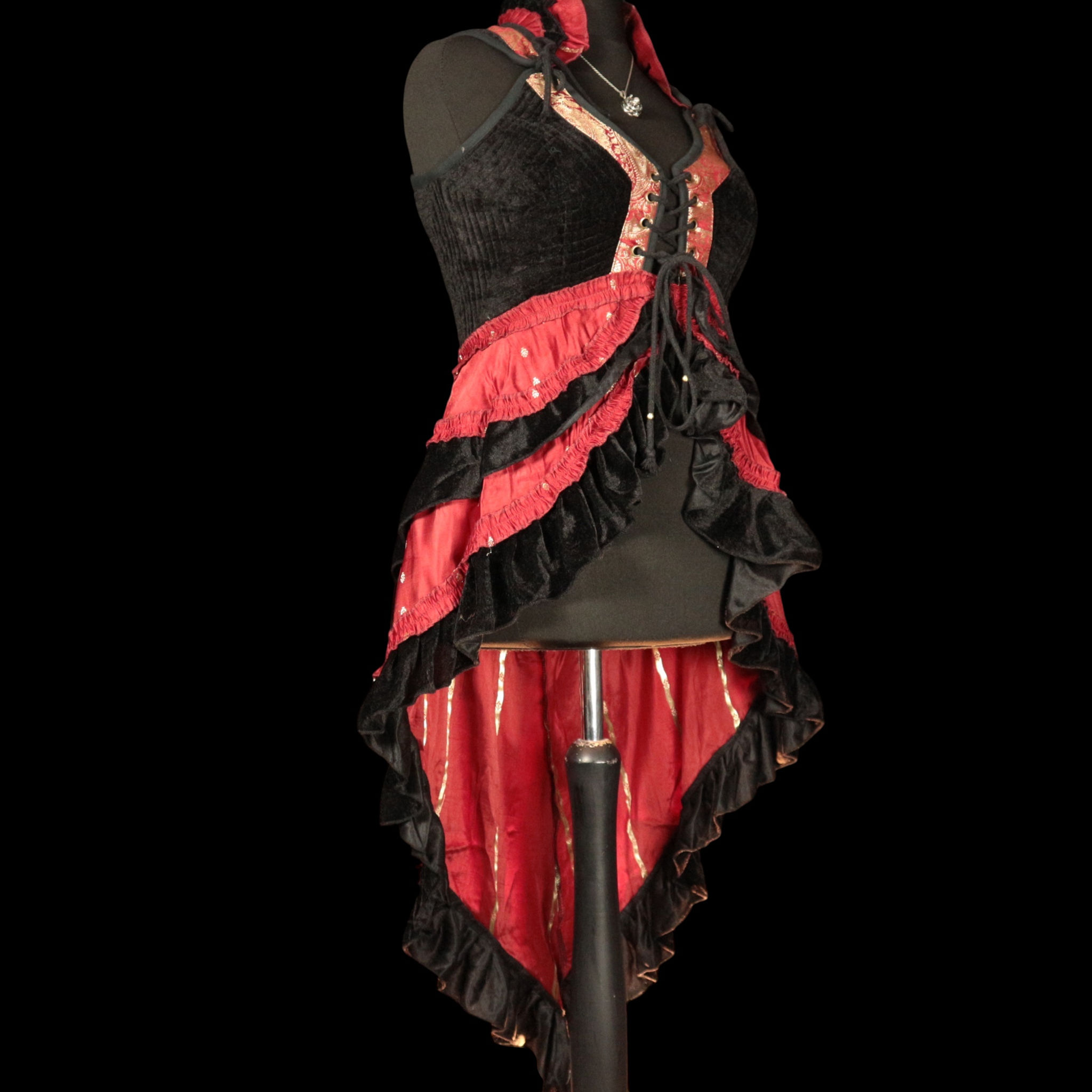DARK DESIRE, Arya Gown
