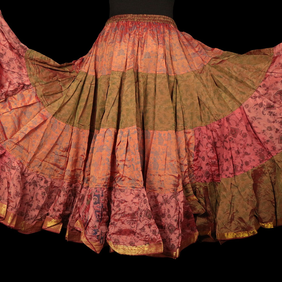 サムネイル： SURI, Glow Skirt