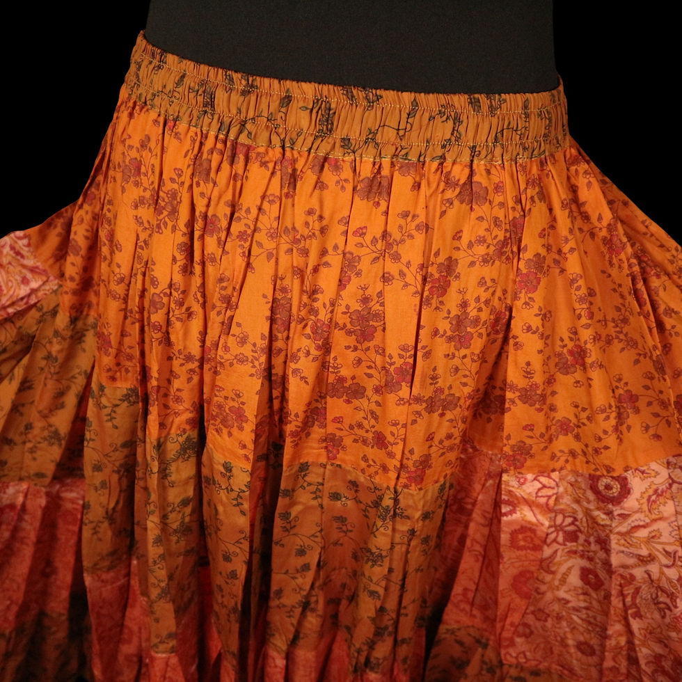 サムネイル： CARRIE, Glow Skirt