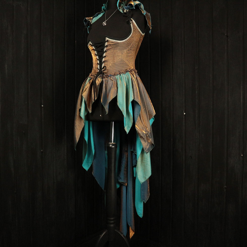 サムネイル： SNUGGLE BITE Fae Gown