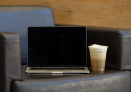 251008-katie-latimer-social-virtual-assistant-halton-hills-allison-clark-photography-006-W