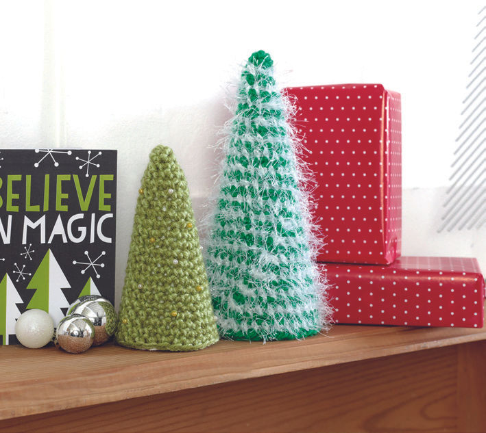 Thumbnail: Christmas Crochet book 1
