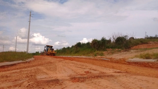 Compactação do solo preparar ruas para asfalto