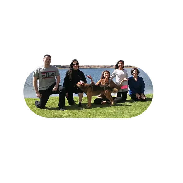 Yoga a orillas de la Laguna Qoricocha, Cusco