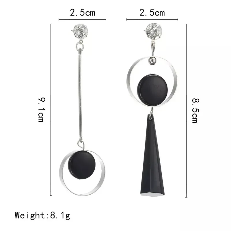 Thumbnail: Long Asymmetric Earring