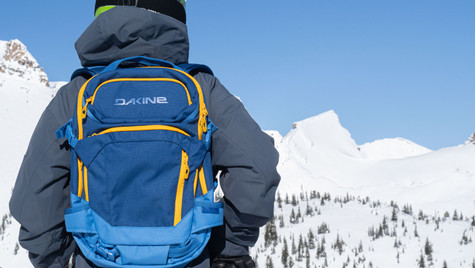 YOUTHHELIPRO18L-DEEPBLUE-10003831-DEEPBLUE-LIFESTYLE01.jpeg