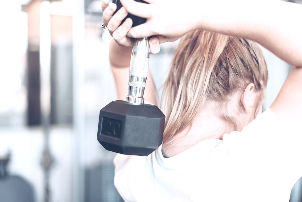 dehnende Kräftigung des Triceps