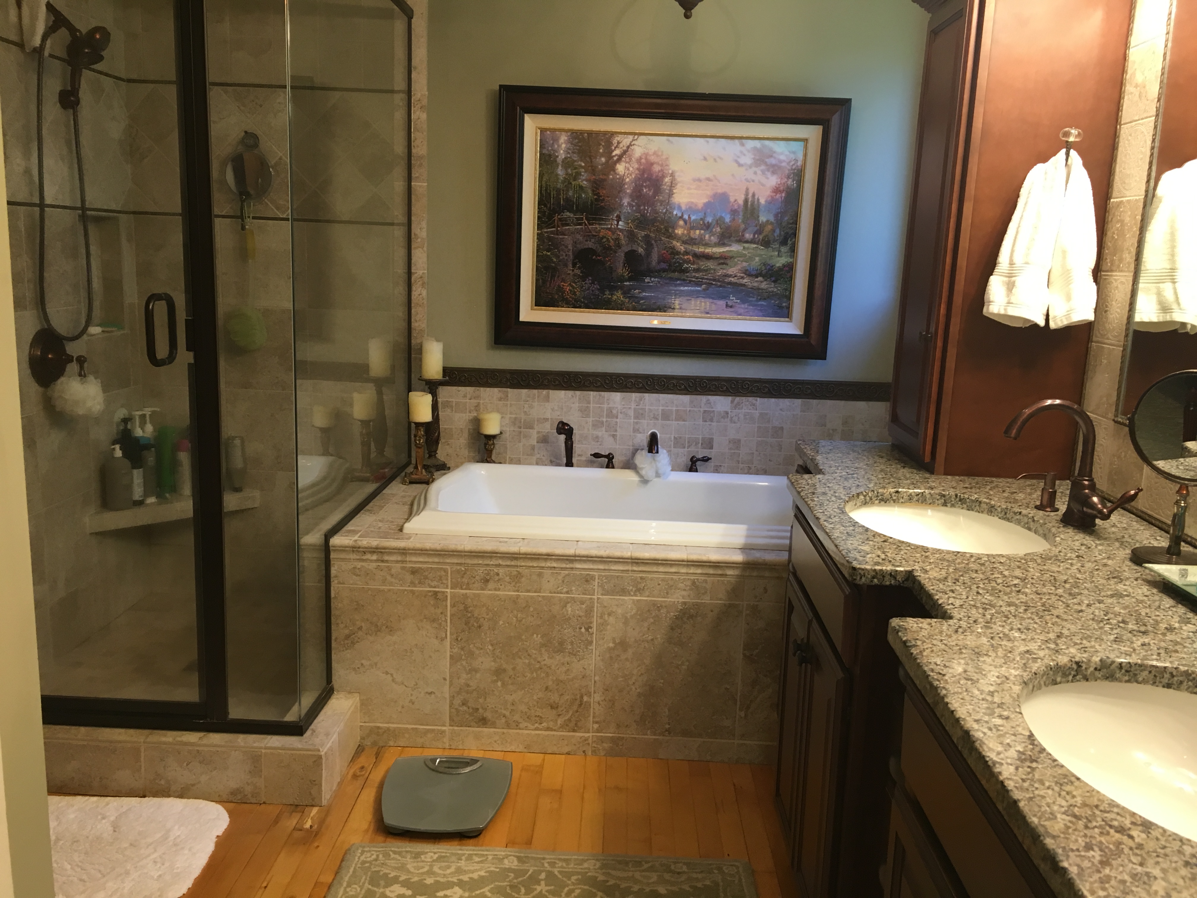 master bath jetted soaking tub