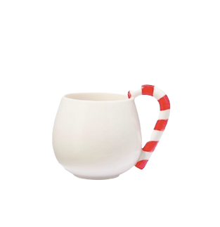 Ce mug en grès blanc comporte une anse solide avec des rayures rouges et blanches. Chouette à utiliser à Noël.