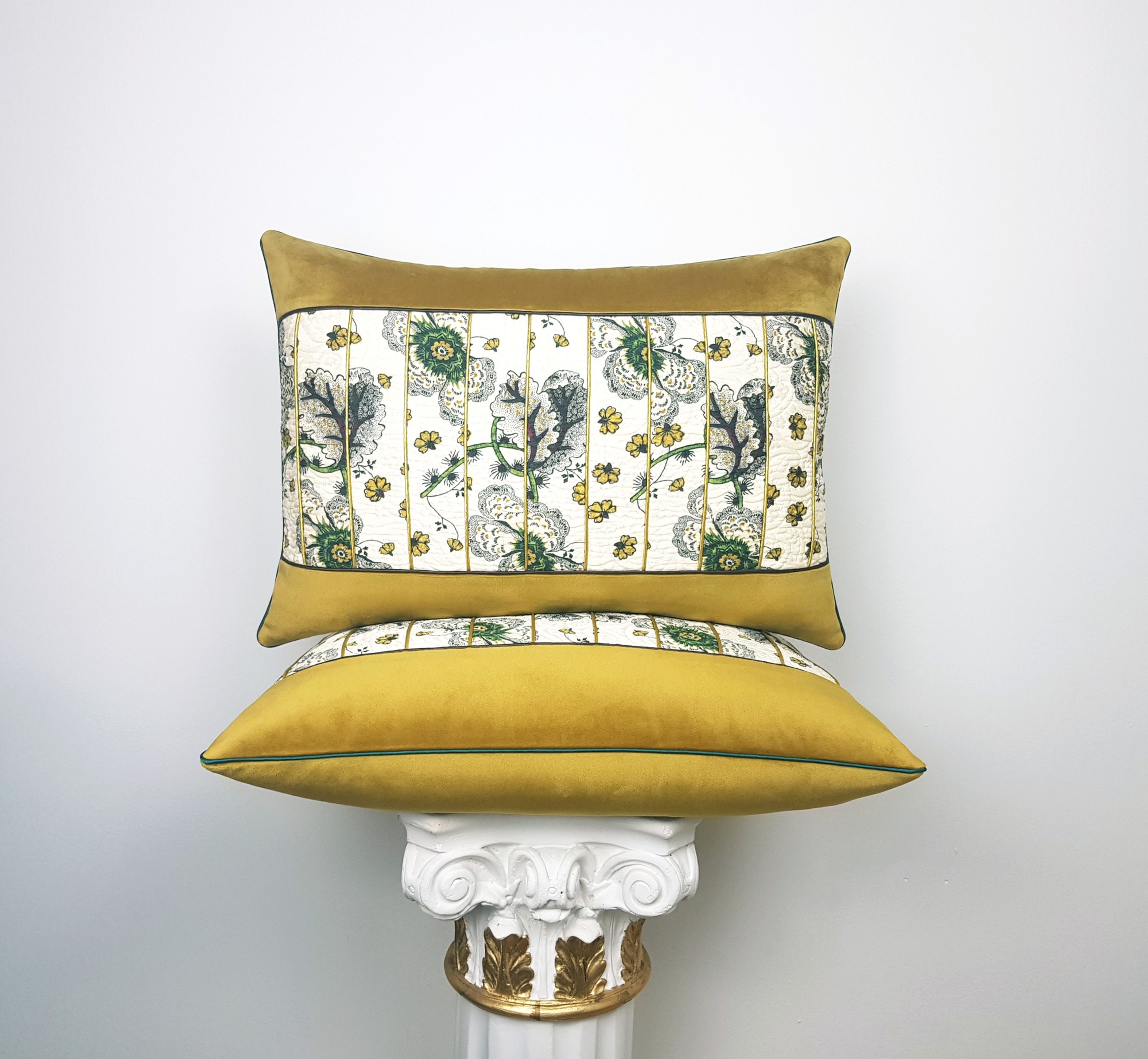 Rectangular Cushion/Gold Cushion/Velvet Cushion/Gold Velvet Cushion/Handmade Cushion/Silk Cushion/Luxury Cushion/Livingroom