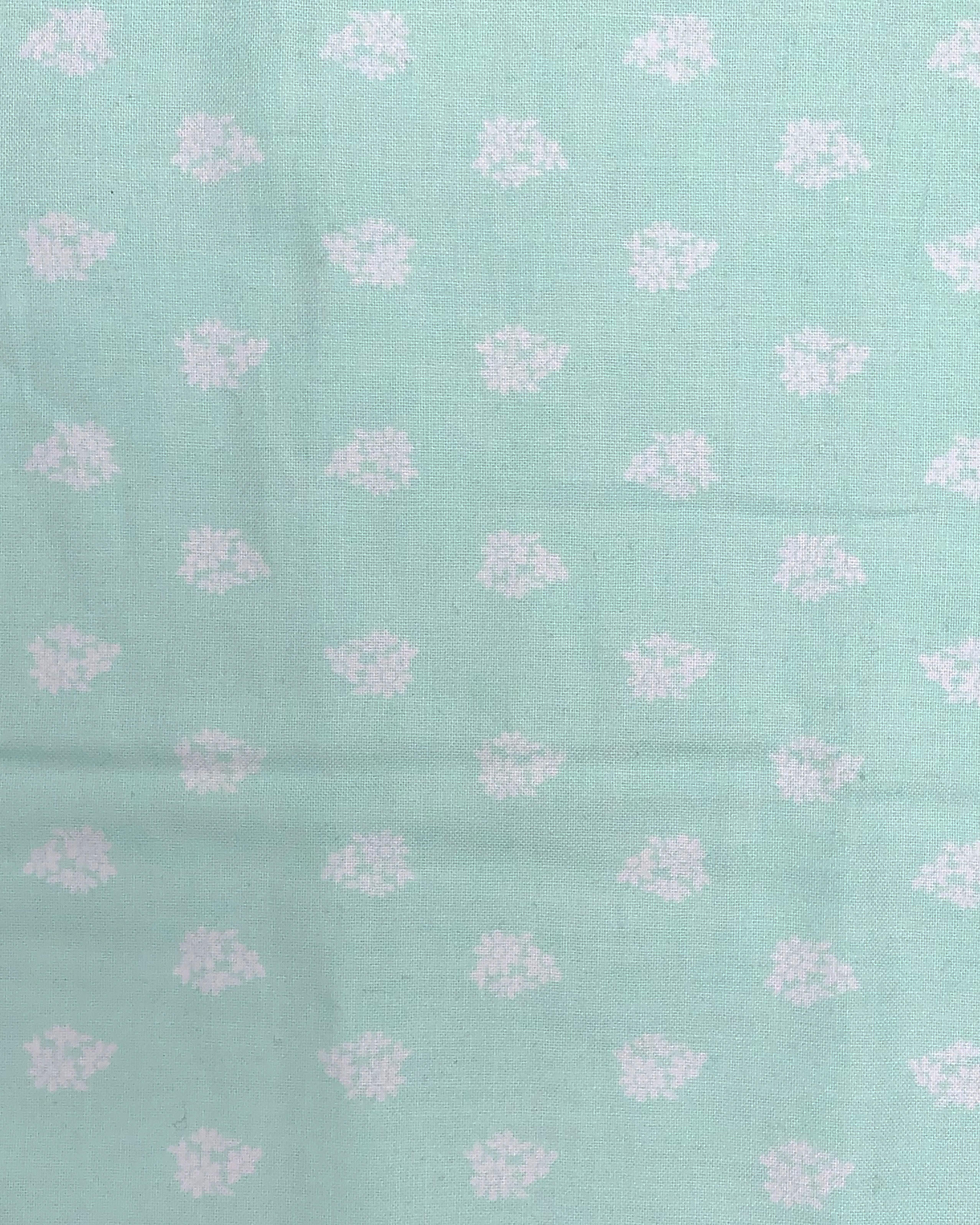 Aqua Green Daisy Mask