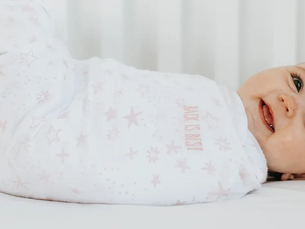 How to successfully transition from the swaddle to sleep sack