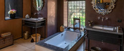 villa aouo marrakech ensuite bathroom