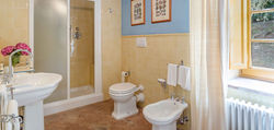 Villa del Fattore Tuscany en suite shower room 2
