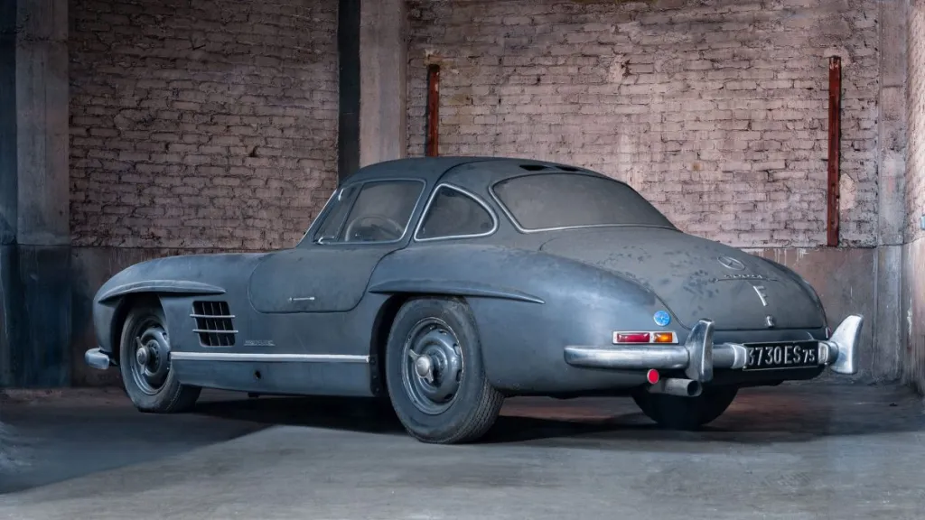 1956 Mercedes-Benz 300 SL ‘Gullwing’ exterior