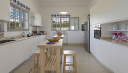 villa inzolia sicily kitchen