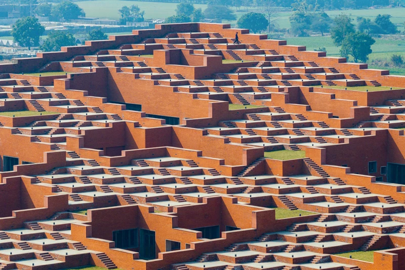 Stepped roof terracing in brick and concrete