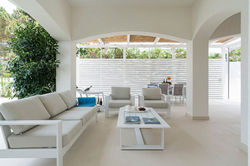 3 bedroom villa smeraldo sicily alfresco dining