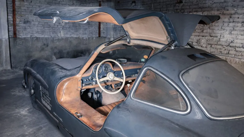 1956 Mercedes-Benz 300 SL ‘Gullwing’ interior
