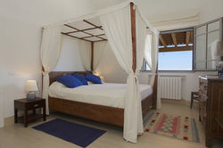 villa inzolia sicily double bedroom 1
