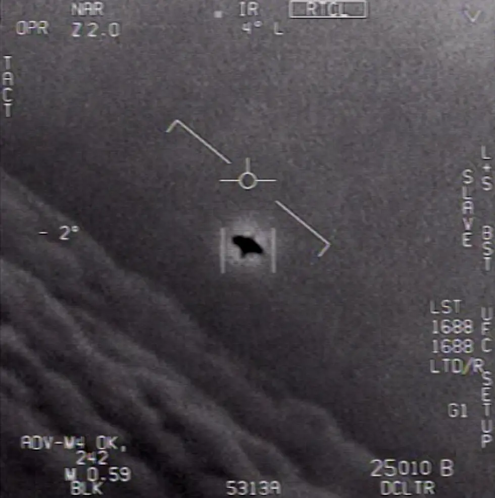 UFO photographed by the US Navy