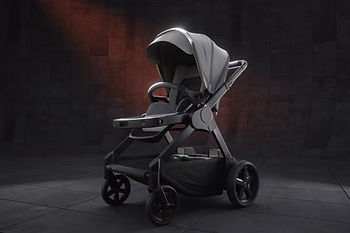 The electric stroller, called Ella, made by Glüxkind