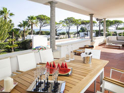 villa mare di modica sicily al fresco dining