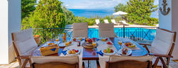 villa-siorra-elena-alfresco-dining