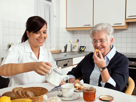 10 Ways to Support Aging Parents with Love and Dignity