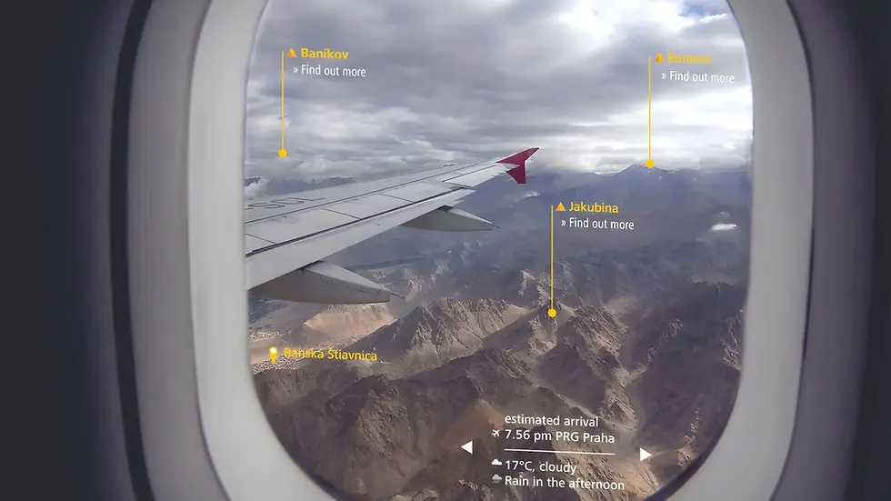Holographic info display on aircraft window