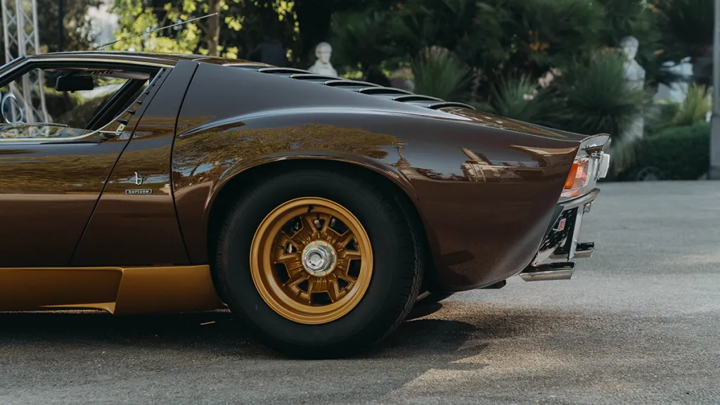 Lamborghini Miura 'Bob-Type' exhaust tips