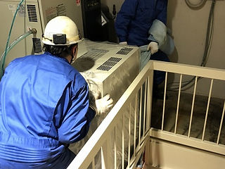 コンプレッサー狭所入れ替え・据付工事