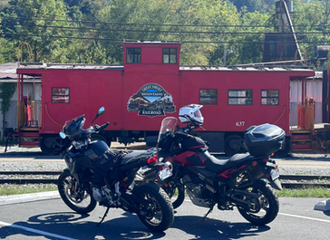 Motorcycle rentals ashevile nc and great smoky mountains. BMW and Harley Davidson
