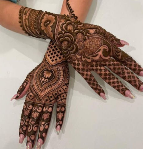 Mehndi Back Hand Design