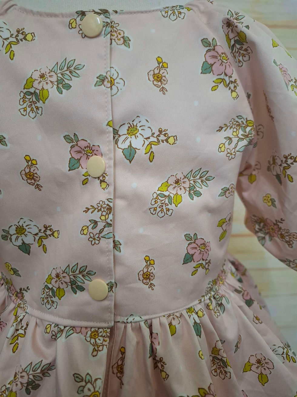 Thumbnail: Neve Dress Delicate Peach Bouqets Size 4