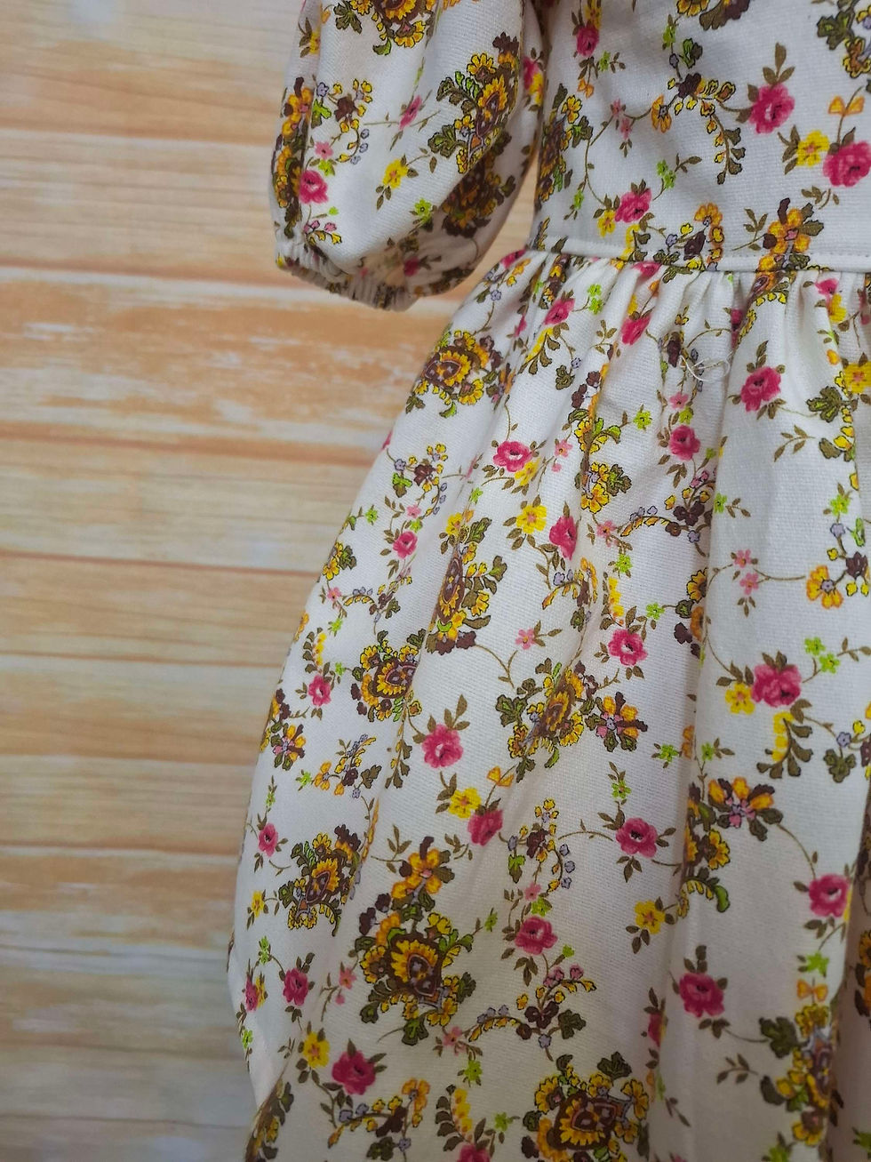 Thumbnail: Neve Dress Cream Vintage Floral Size 3