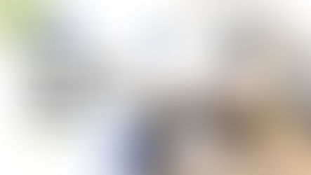 Ben & Lou: Nyaman Work From Cafe Pakai Vending Machine