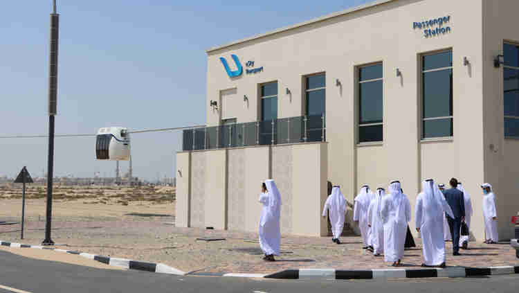 Phái đoàn ITC gần ga hành khách uSky trong quá trình thử nghiệm tuyến hành khách