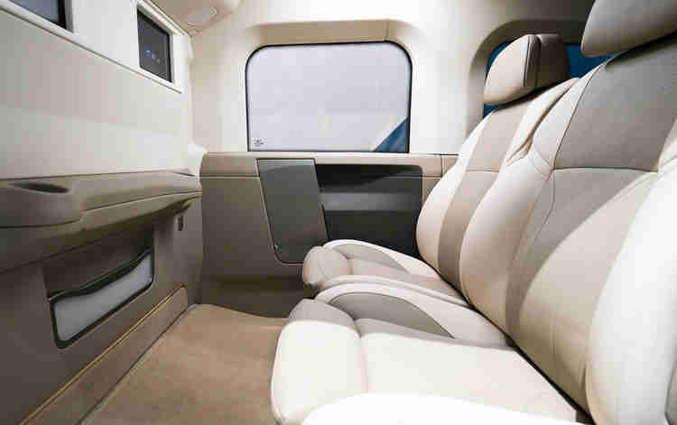 cabin uFlash U4-362 với hệ thống đa phương tiện tích hợp