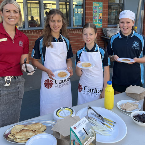 Catholic kids working with Caritas.