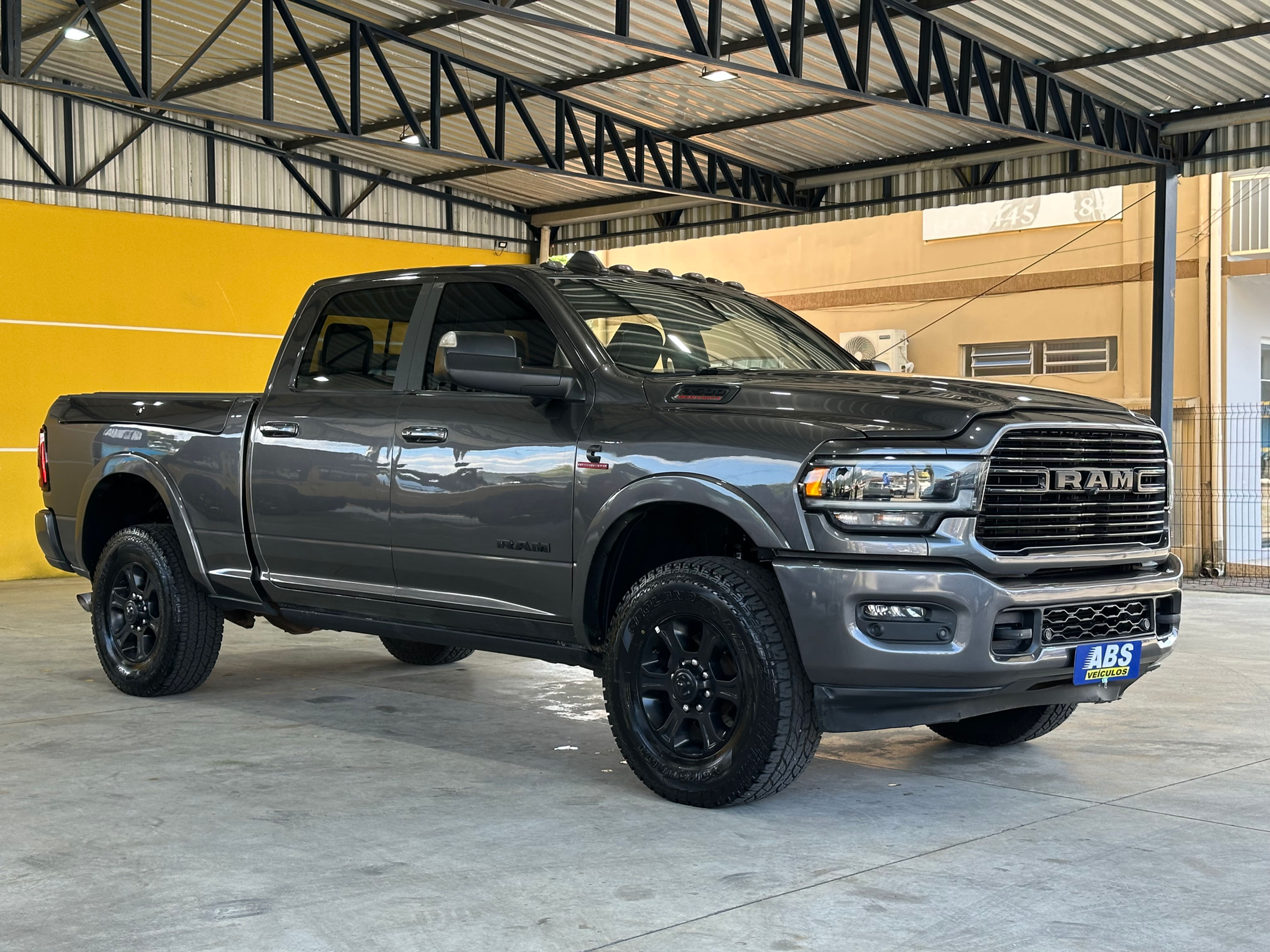 RAM 3500 LARAMIE NIGHT EDITION 2022
