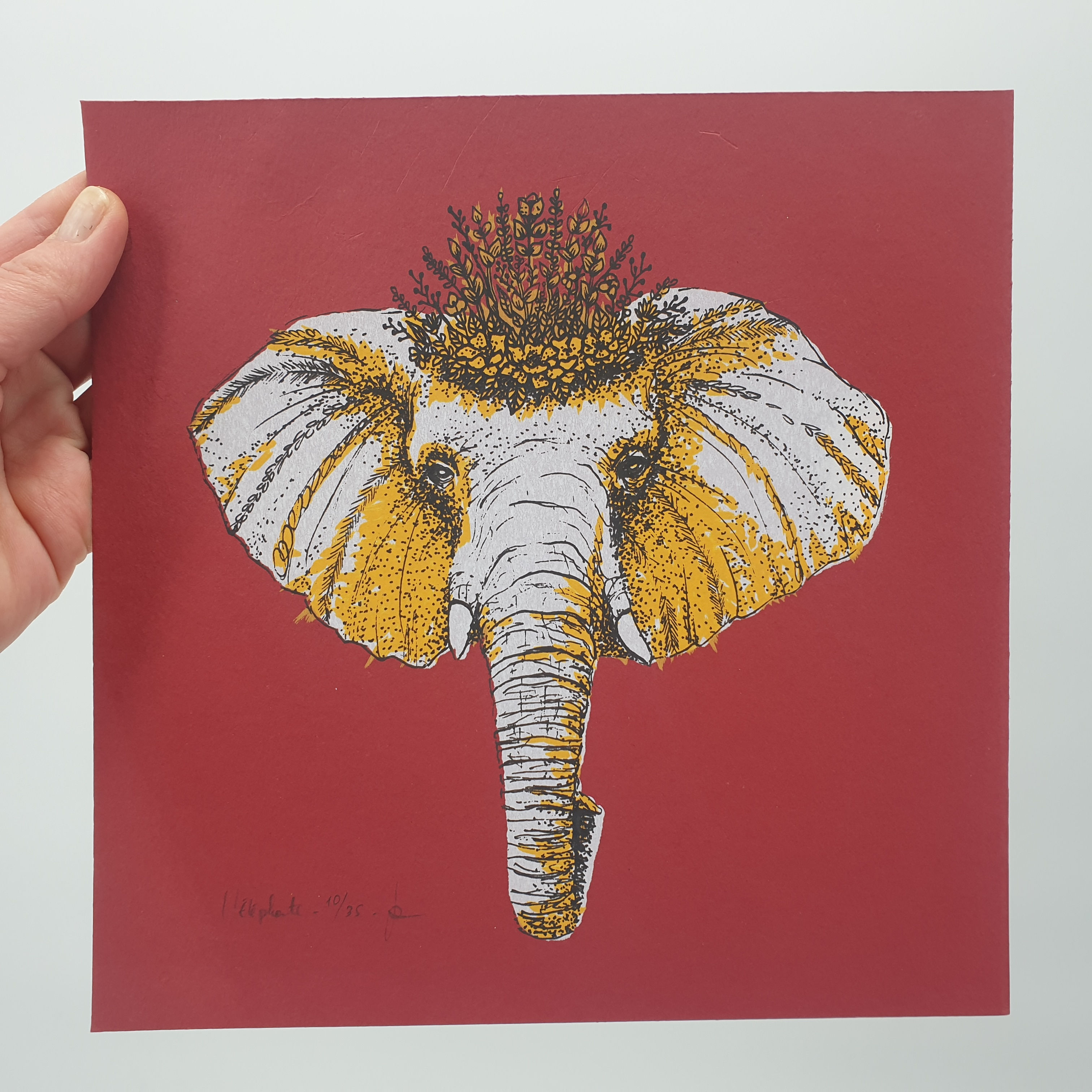 L'éléphante - Rouge