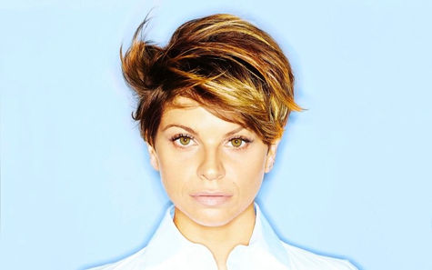 Sky Uno: Nessun segreto per Alessandra Amoroso che sceglie di "Vivere a Colori"