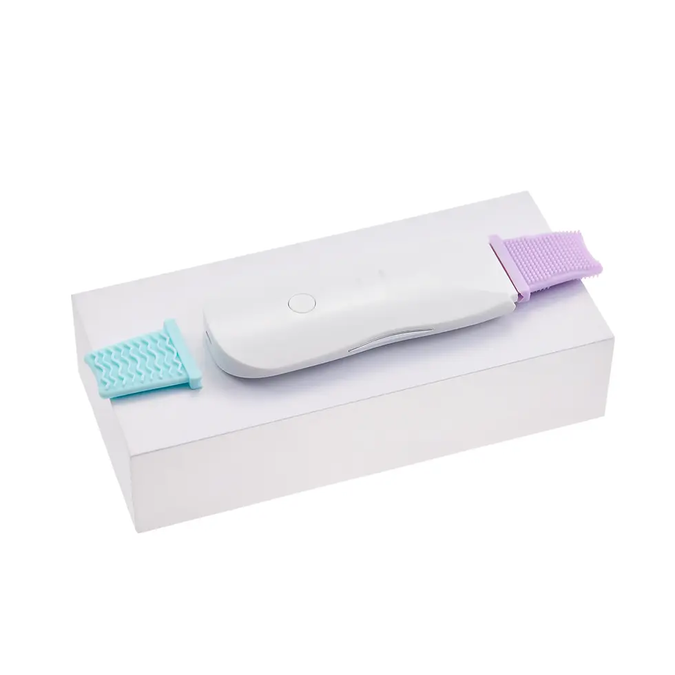 Скрабер для ухода за лицом