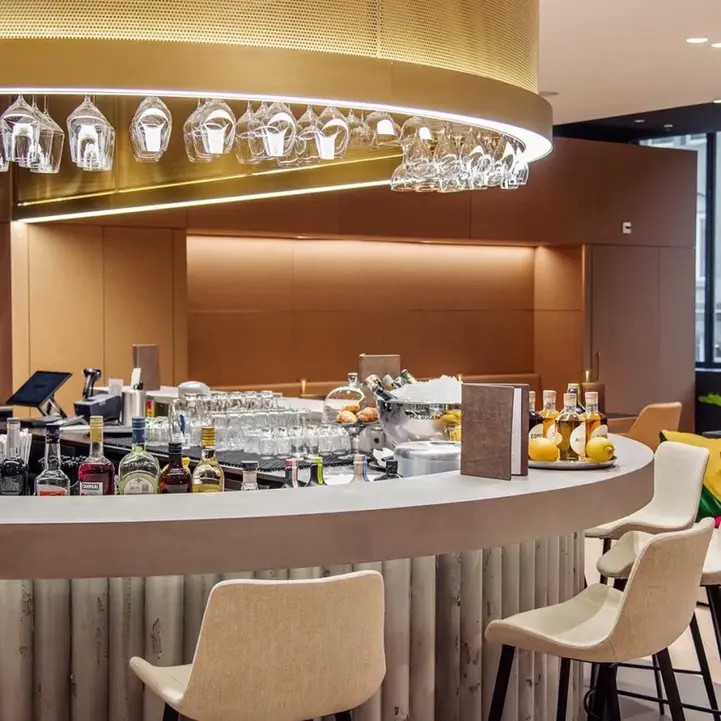 Komerční prostory - dekorativní stěrka a mikrocement (microcement)