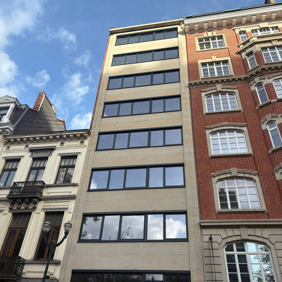 Brussel - Opkitten schrijnwerk